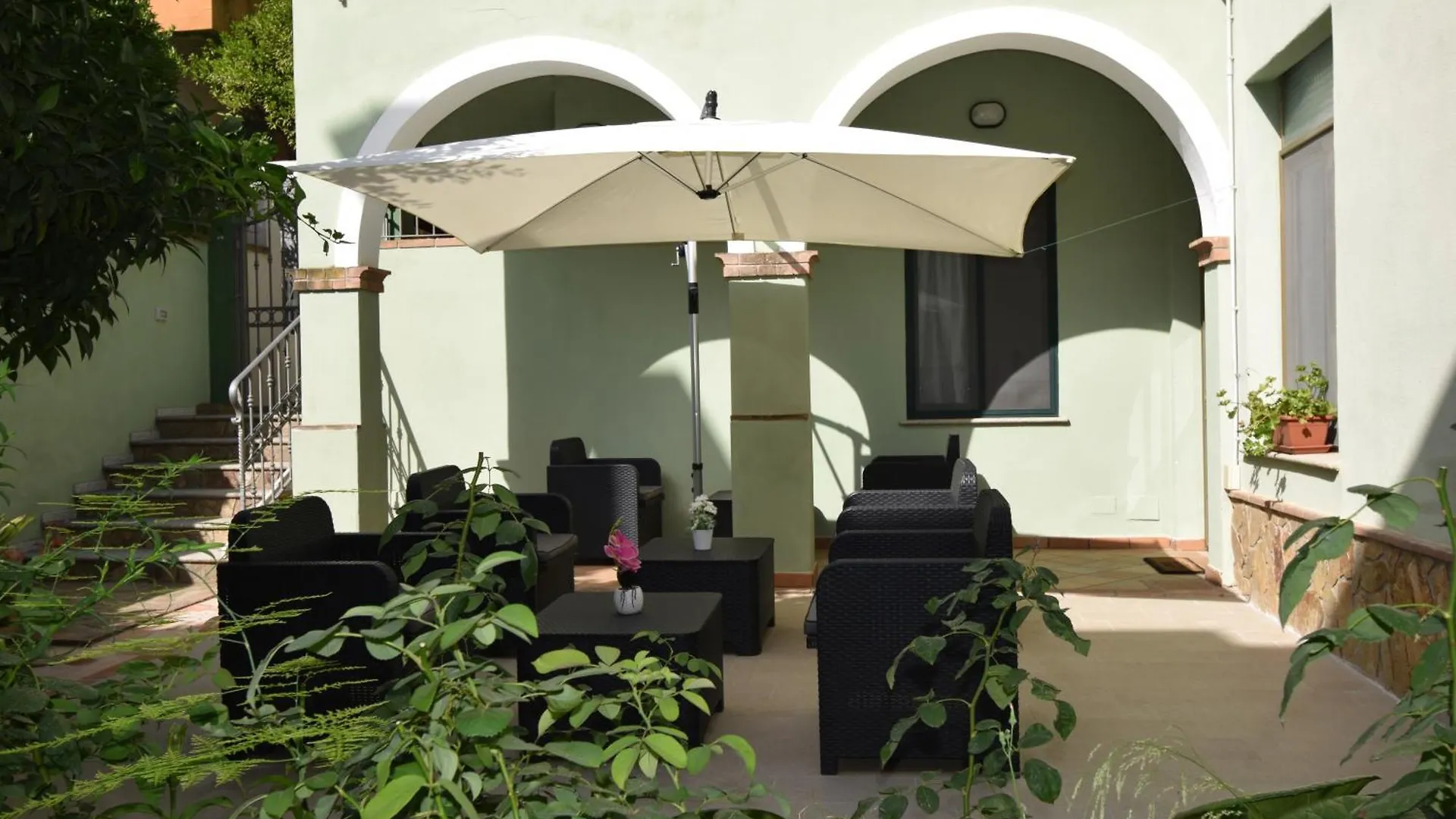 Pratza Froria Hotel Villasimius Guest house